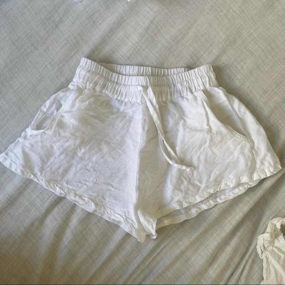 Stone Cold Fox Linen Set in White Size 0 - Picture 5 of 7